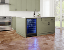 ZEPHYR Presrv Wine Cooler, 24in UC, Blk SS+Gls,Rvs Dr, 2Z Black in Stainless Steel - PRW24C02CBSG
