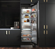 SIGNATURE KITCHEN SUITE SKSCF2401P 24-inch Integrated Column Freezer - SKSCF2401P