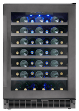 SILHOUETTE Silhouette Select - 24" Built-in Wine Cellar In Black in Stainless Steel - SSWC056D1BS