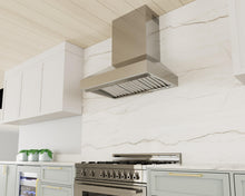 XO APPLIANCE XOVV230SC 30in Pro Wall Chimney Hood in Stainless Steel Straight Lip 600/395 CFM in Stainless Steel - XOVV230SC